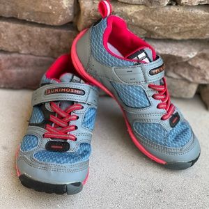 Tsukihoshi boys size 12 tennis shoes in GUC, minimal signs of wear (see pics)